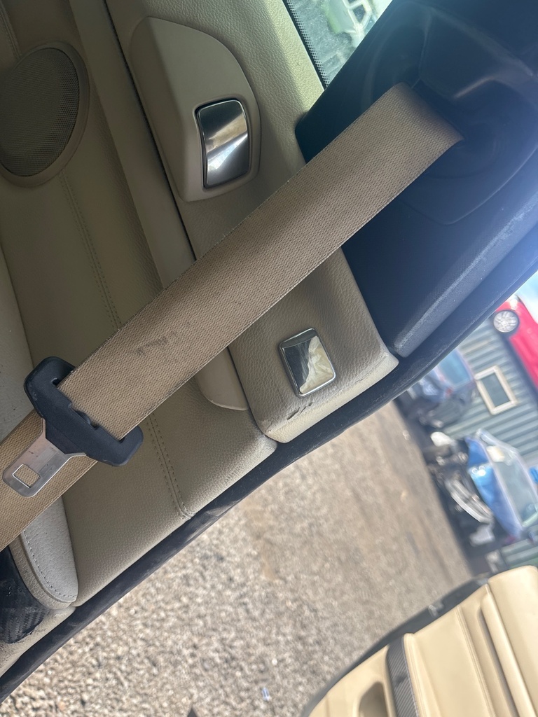 [EPE-120089] Pretensor de cinturón de seguridad delantero izquierdo BMW Serie 3 335d
