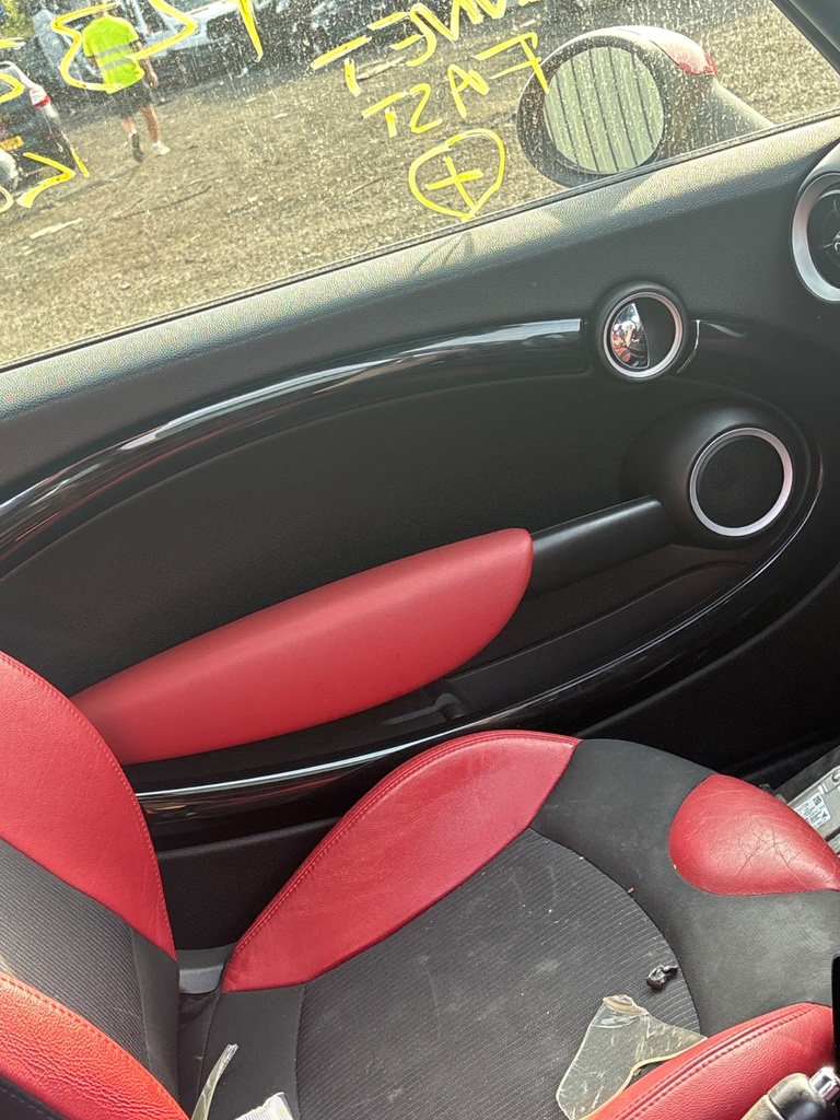 [EPE-120147] Panel interior de puerta delantera izquierda Mini (2010-2013)