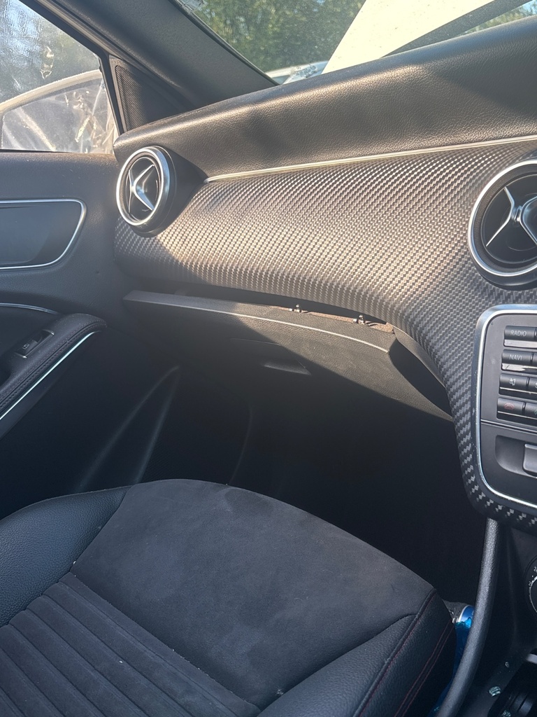[EPE-120878] Guantera Mercedes Clase A