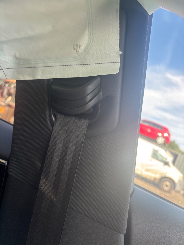 [EPE-121044] Embellecedor Pilar B Audi A4 2.0 35 TFSI