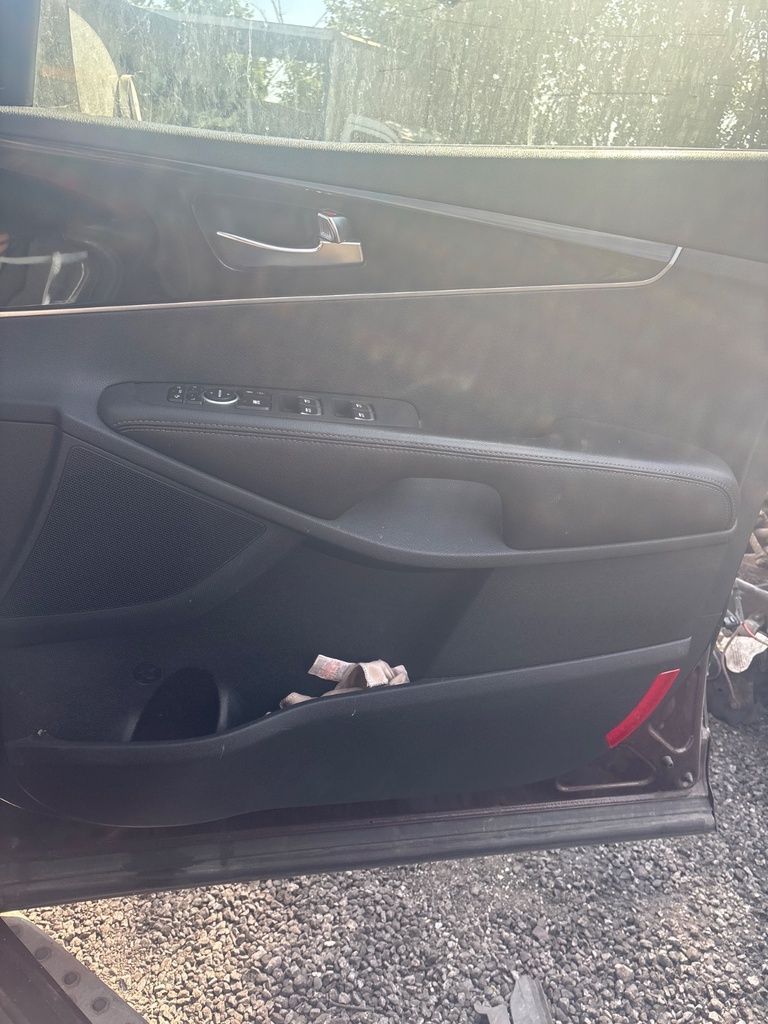 [EPE-121117] Panel interior de puerta delantera derecha Kia Sorento 2017