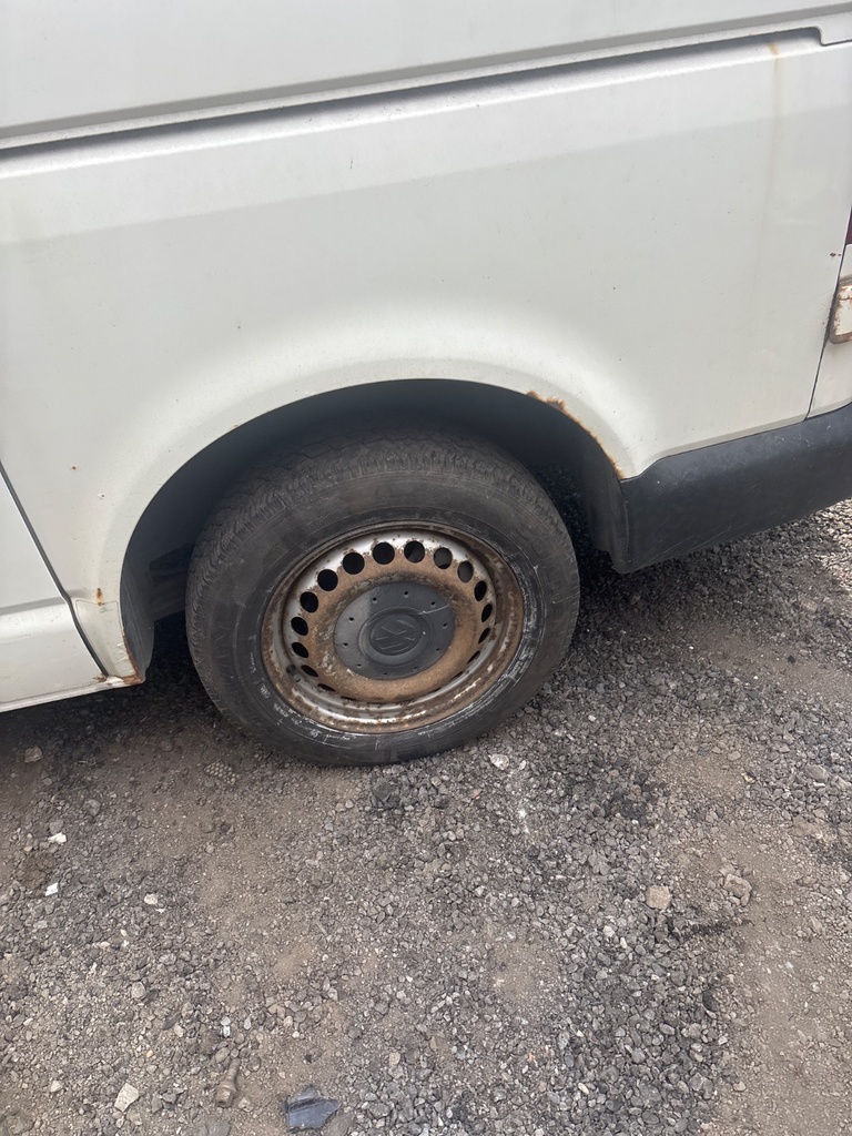 [EPE-121255] Llanta de acero VW Transporter T5