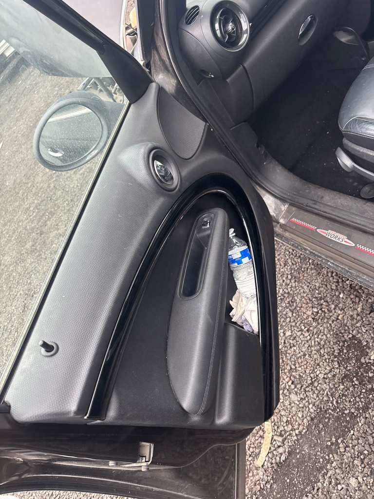 [EPE-122346] Panel interior de puerta delantera izquierda Mini Countryman C12 grey