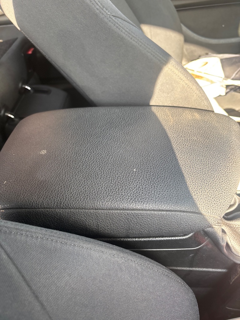 [EPE-122954] Reposabrazos de consola central BMW Serie 1