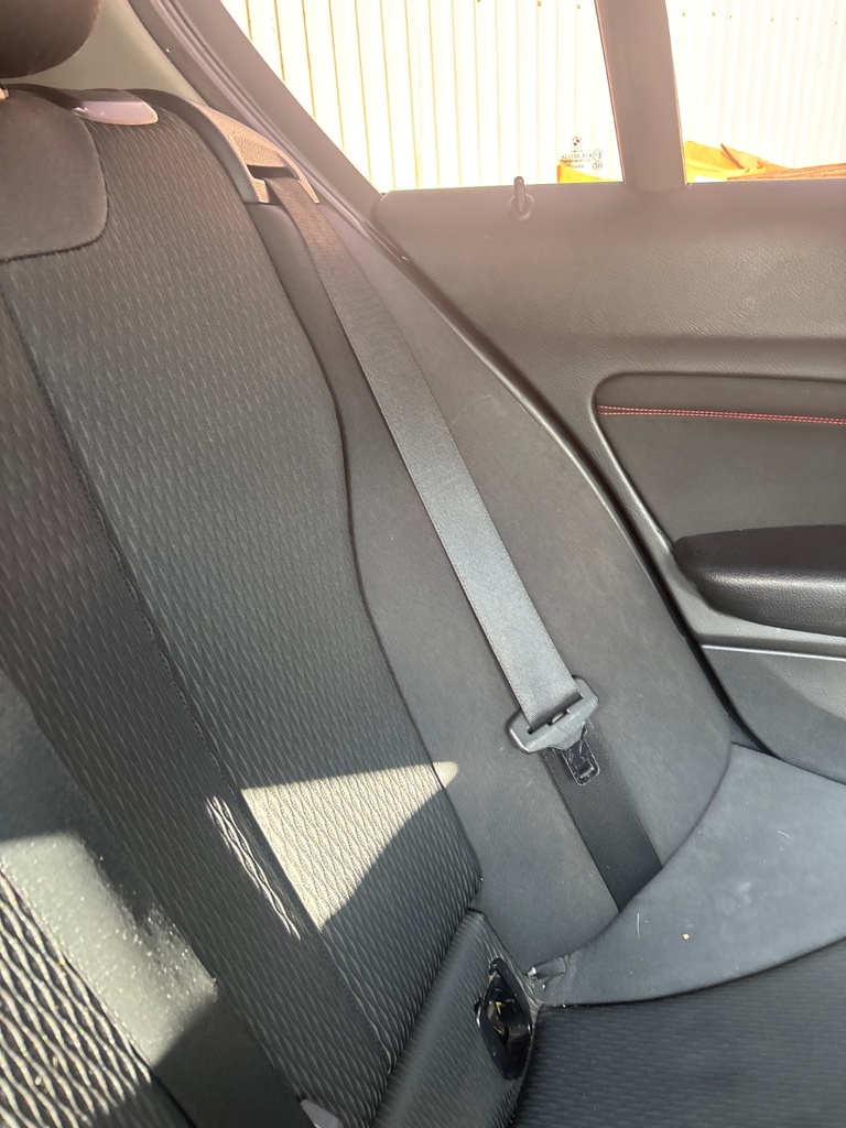 [EPE-122998] Pretensor trasero izquierdo de cinturón de seguridad BMW Serie 1