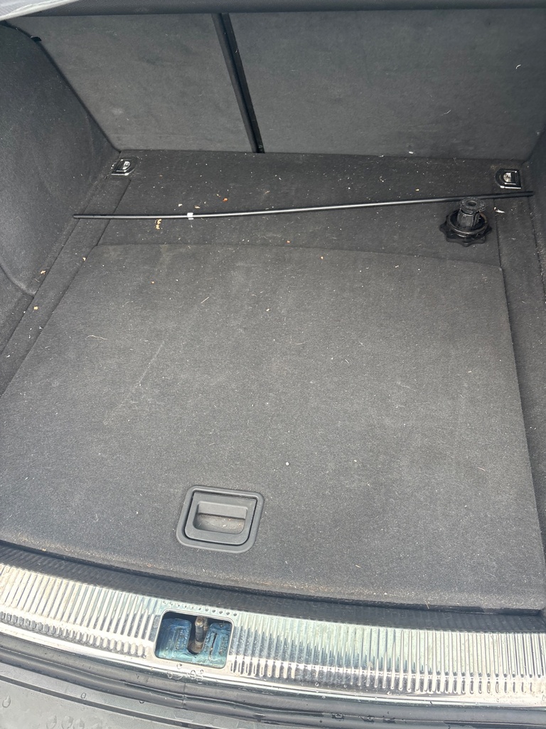 [EPE-123510] Alfombra de maletero Audi A4
