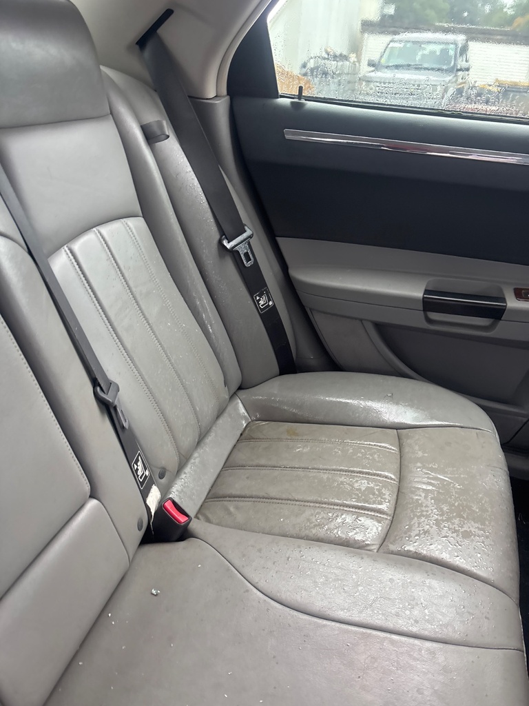 [EPE-123977] Pretensor trasero izquierdo Chrysler 300C