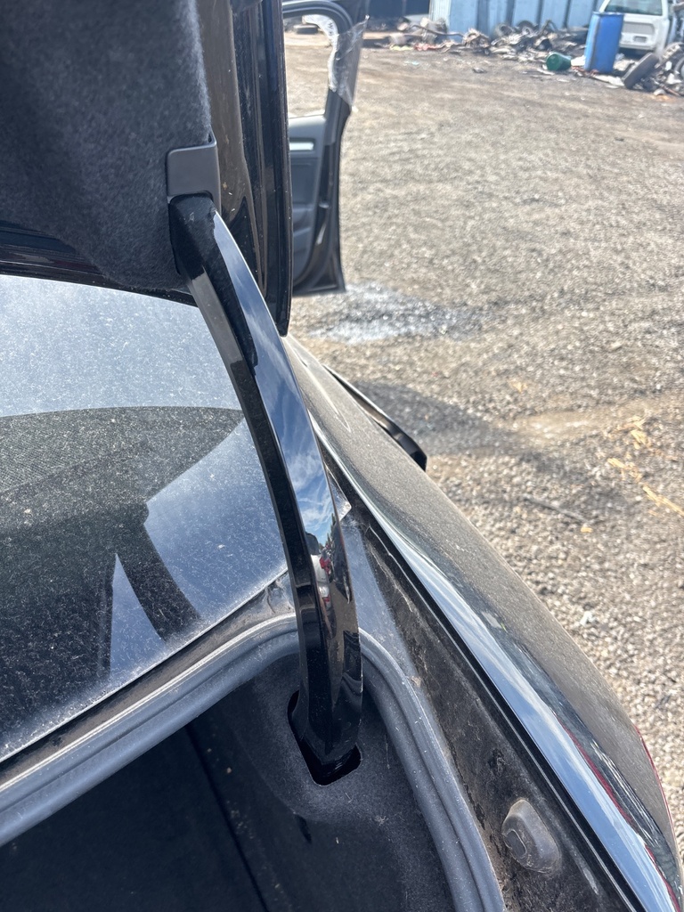 [EPE-120397] Amortiguador de portón trasero derecho Audi A3
