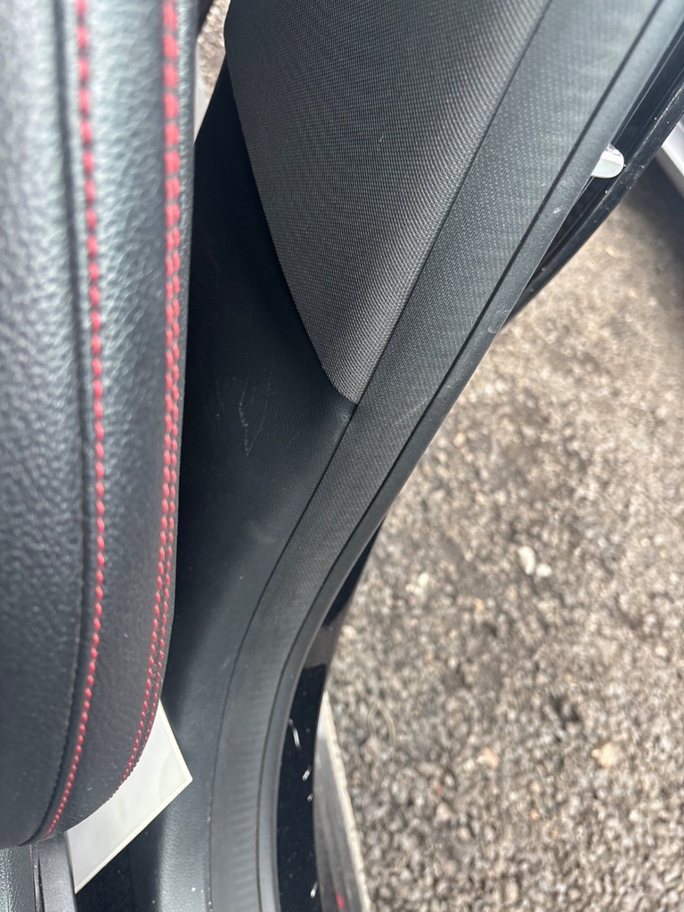[EPE-122192] Embellecedor pilar B inferior izquierdo Mercedes-Benz CLA