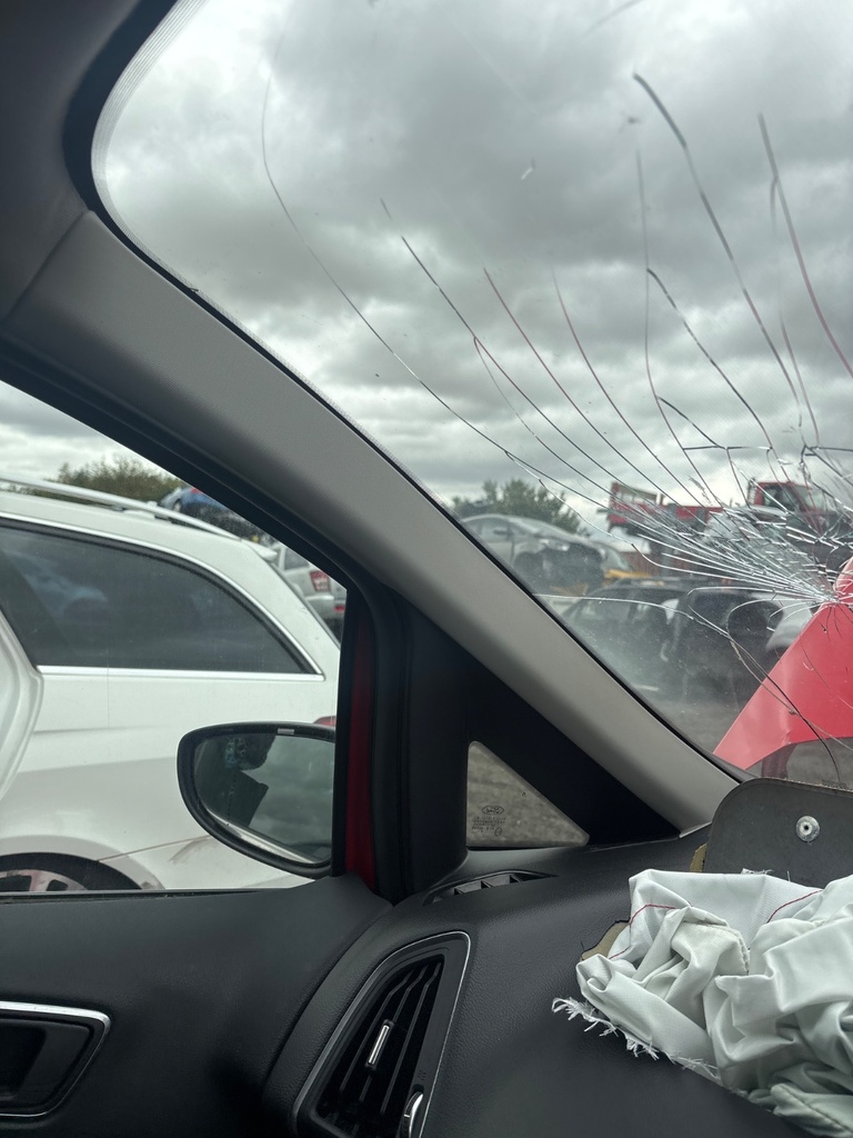 [EPE-122241] Pilar A Ford B-Max 2016