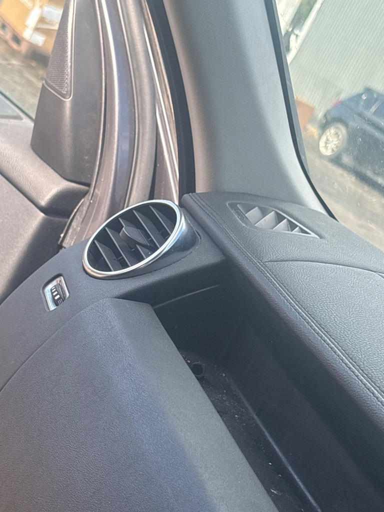 [EPE-123384] Conducto de ventilación Land Rover Discovery 3.0 D