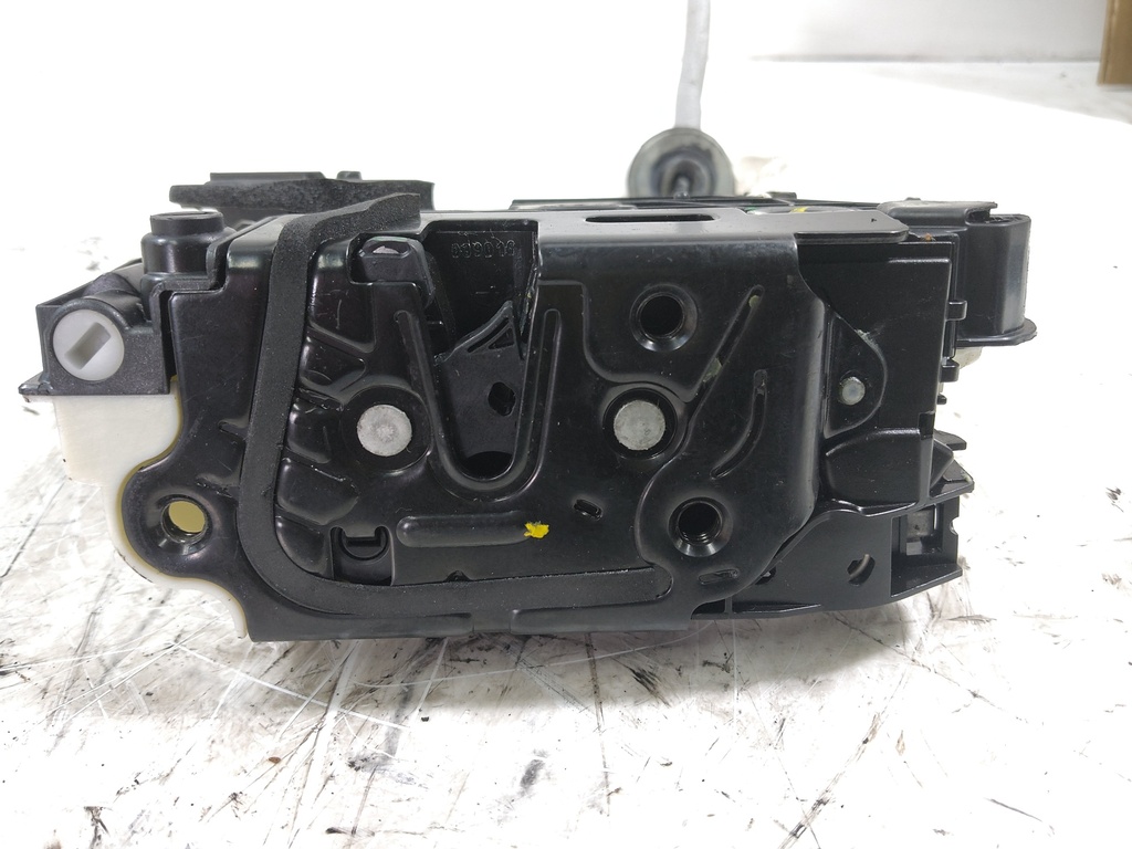 [MTD-535229] Cerradura de puerta Skoda Superb III 3V3