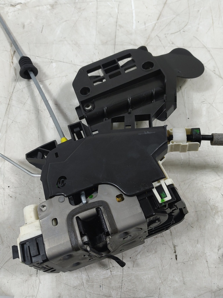 [MTD-535241] Cerradura de puerta Mercedes-Benz Clase M