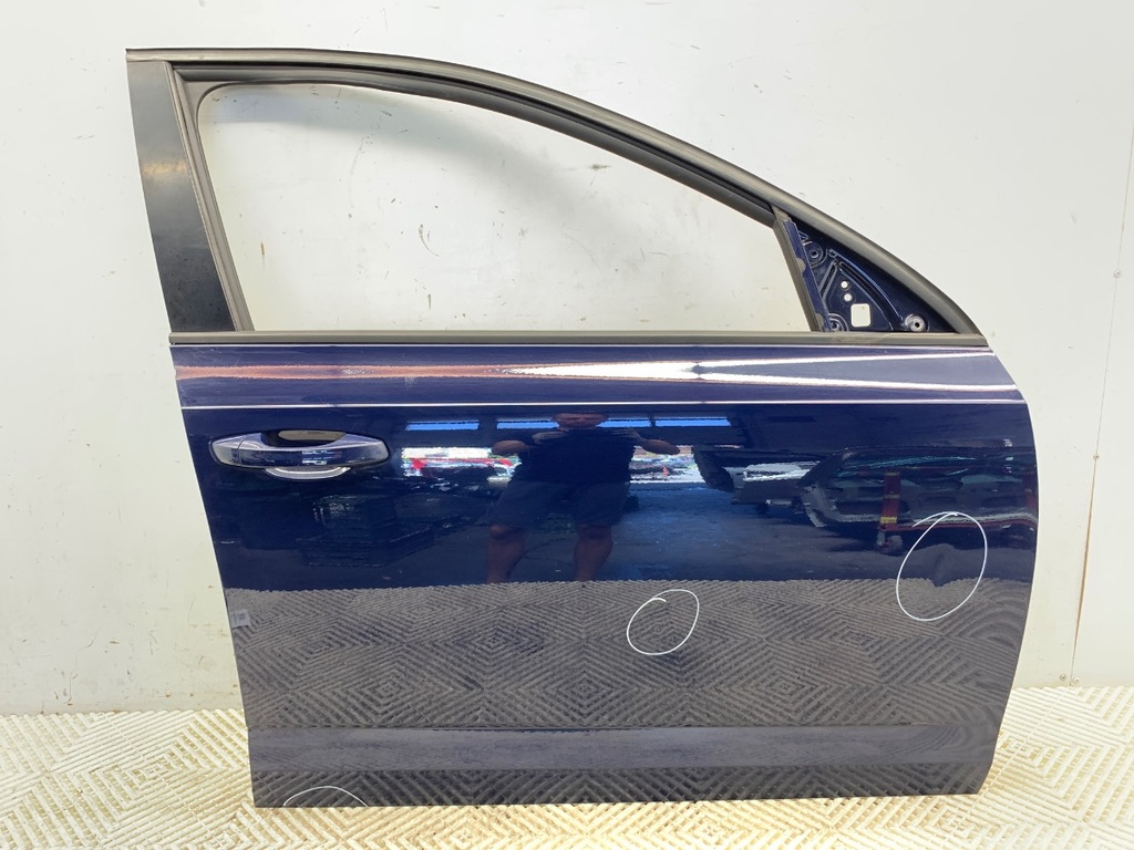 [STARK-738796] Puerta delantera derecha SKODA Octavia III (5E3, NL3, NR3) 2012-2022