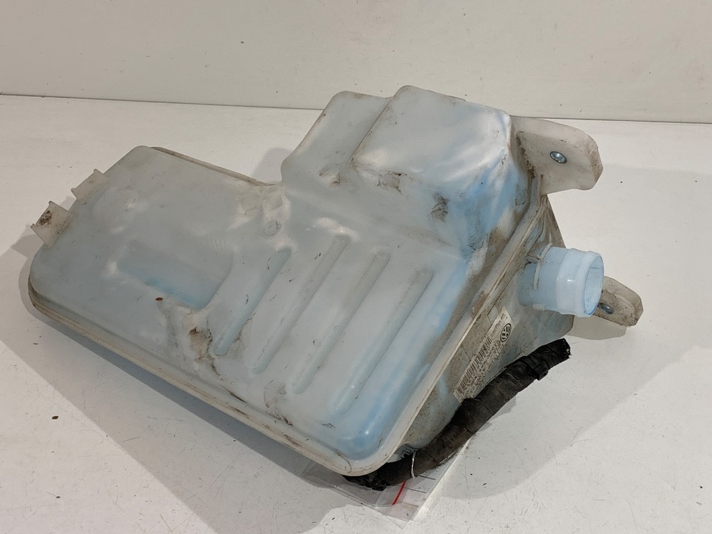 [STARK-943393] Depósito de limpiaparabrisas Skoda Octavia III