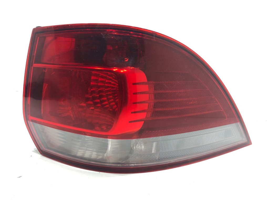 [STARK-904016] Piloto trasero derecho VW Golf VI Variant