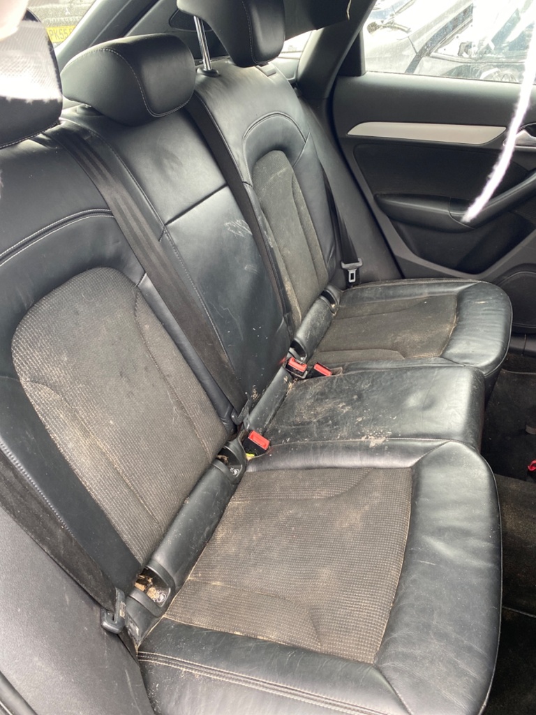 [EPE-102275] Reposacabezas trasero derecho Audi Q3 2015