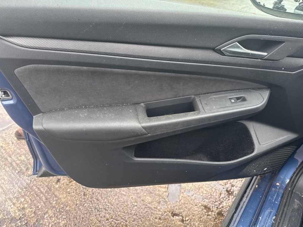 [EPE-102732] Arnés puerta delantera izquierda VW Golf 2024 DXDB
