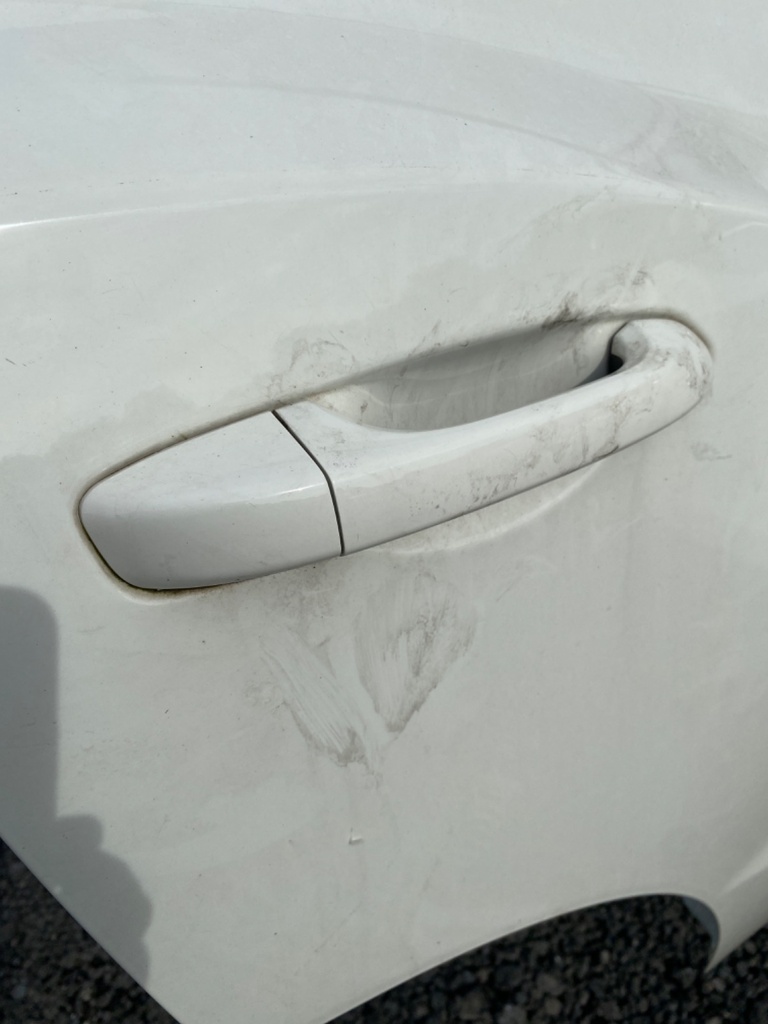 [EPE-103926] Tirador exterior puerta trasera derecha SsangYong Tivoli 2018 Blanco
