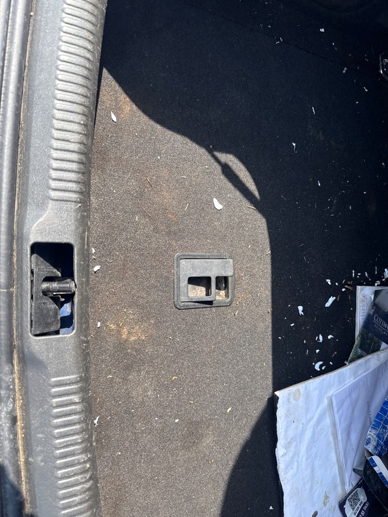 [EPE-105420] Cubierta de rueda de repuesto para Audi A5 Convertible 2.0 TFSI 2011
