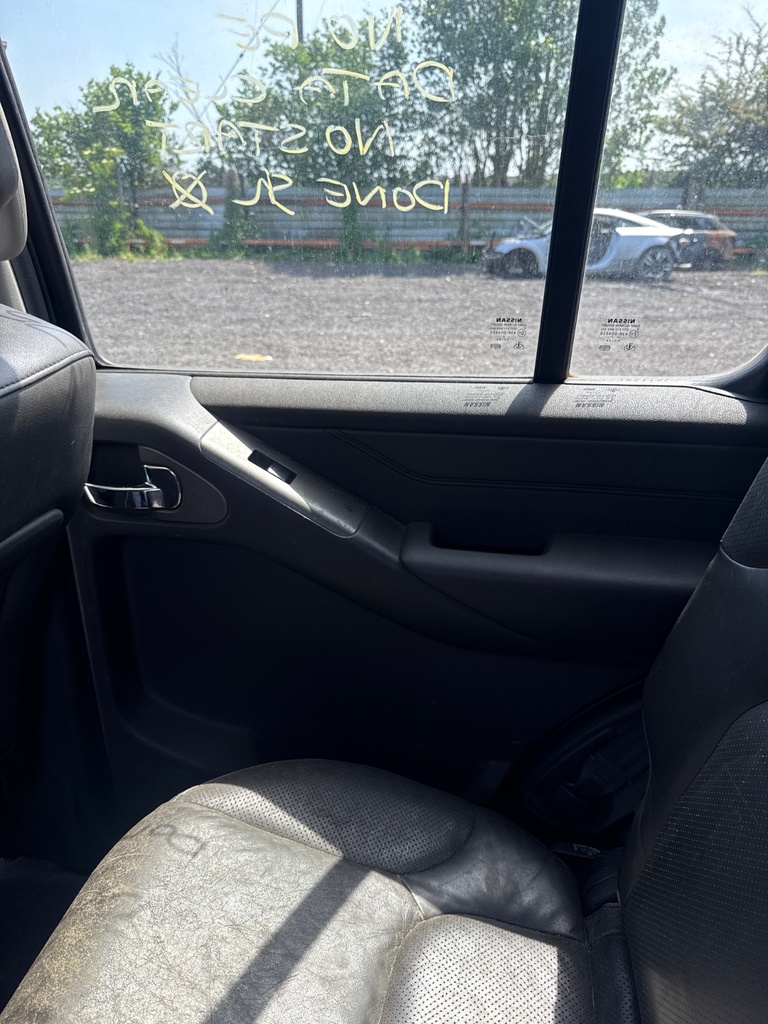 [EPE-105528] Panel interior puerta trasera derecha para NISSAN PATHFINDER III 2007