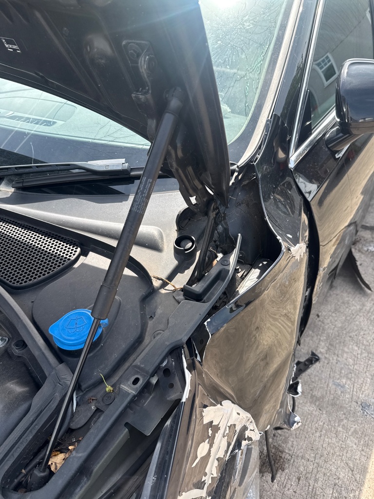 [EPE-105952] Bisagra del capó LH Volvo V90 2017