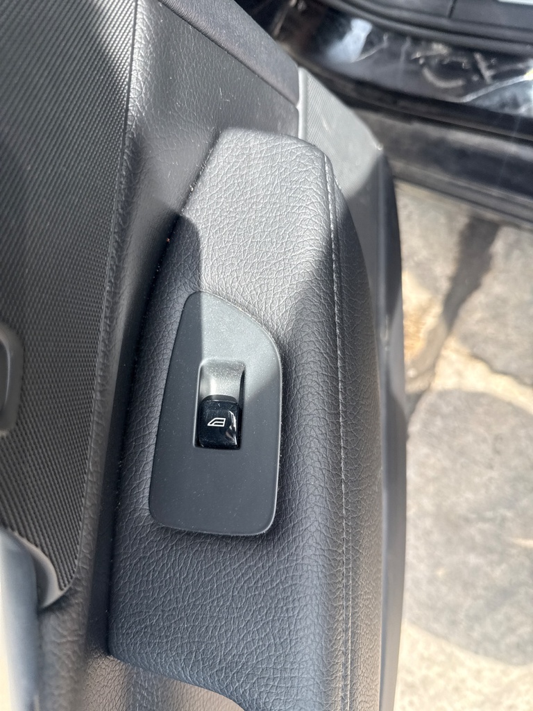 [EPE-106039] Interruptor elevalunas eléctrico trasero izquierdo Volvo V90 2017