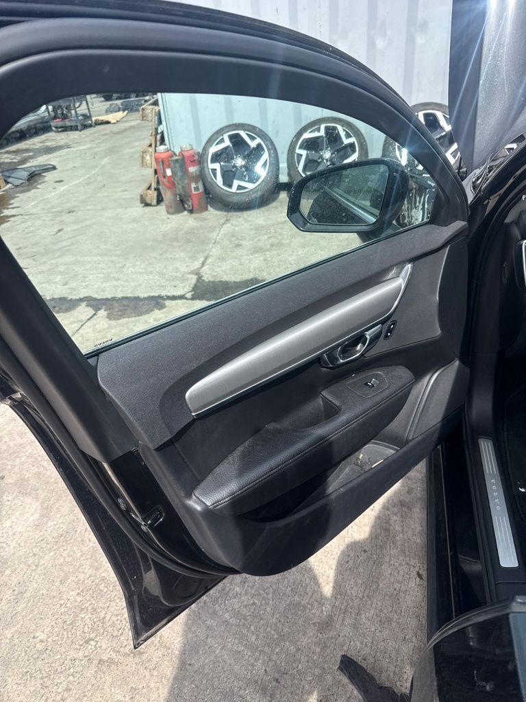 [EPE-106049] Altavoz de puerta delantero izquierdo Volvo V90 2017