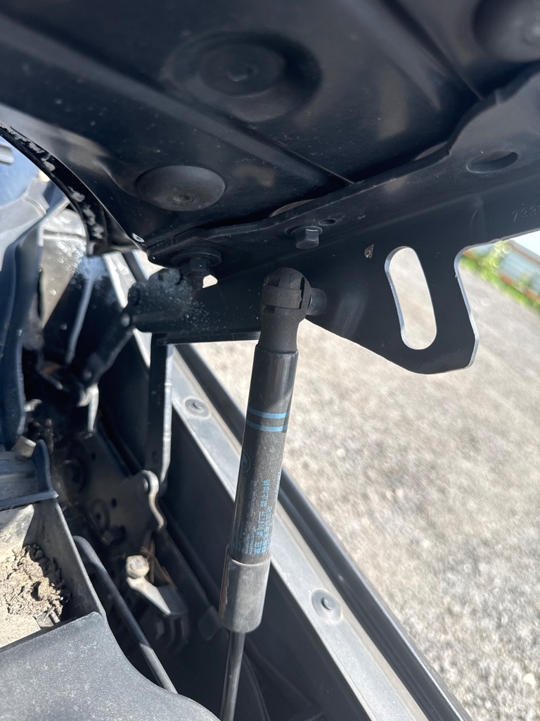 [EPE-105839] Bisagra del capó LH BMW Serie 1 2014 MINERALGRAU METALLIC