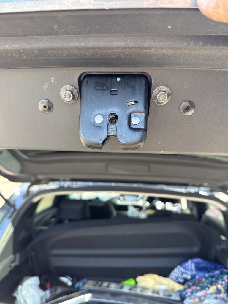 [EPE-107588] Mecanismo de cierre portón trasero Nissan Qashqai MK3 J12 2022