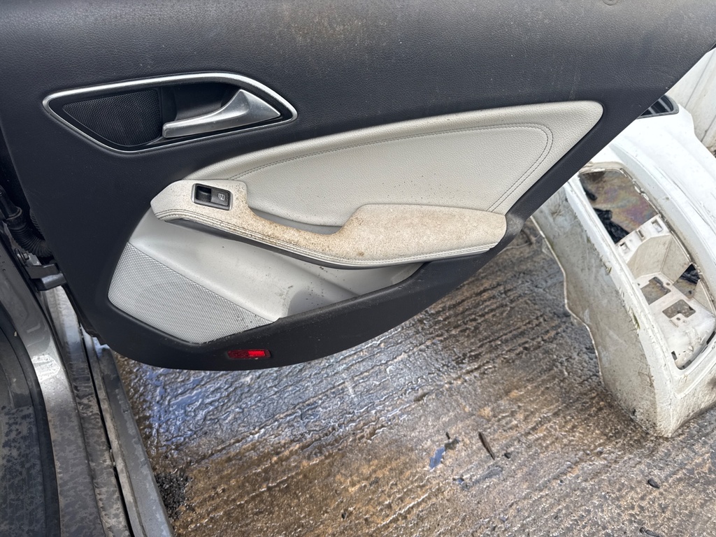 [EPE-108236] Elevador de cristal puerta trasera derecho para Mercedes-Benz CLA Coupe 2016