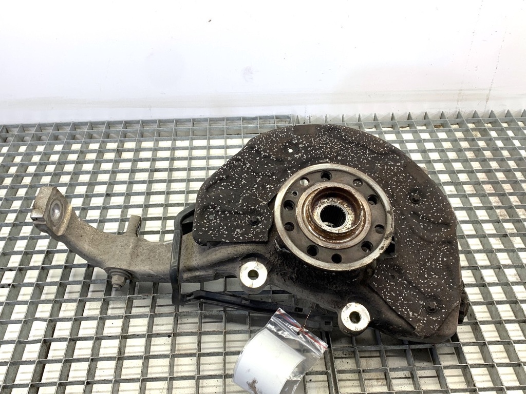 [STARK-893896] Mangueta delantera derecha Mercedes-Benz Clase C (W205) 2013-2022