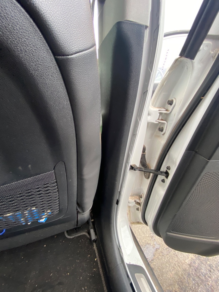 [EPE-108360] Embellecedor pilar B inferior derecho para Kia Niro 1.6 2018