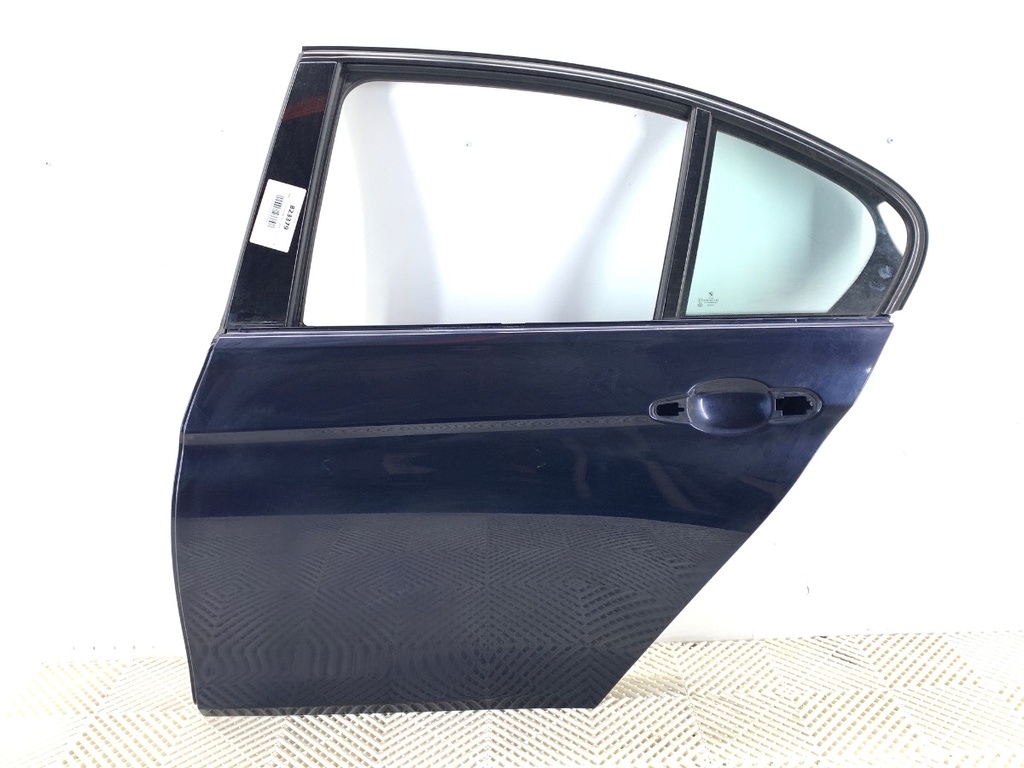 [STARK-823379] Puerta trasera izquierda BMW Serie 3 (F30, F80) 2011-2018