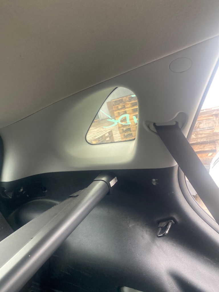 [EPE-108447] Pilar C Kia Niro 1.6 2018