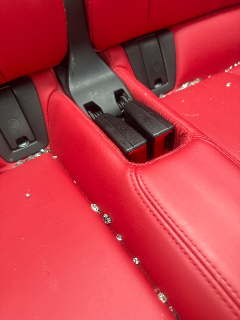 [EPE-108732] Cinturón de seguridad trasero Stalk Fila Central RH para Audi TT 2.0 TTS 2017