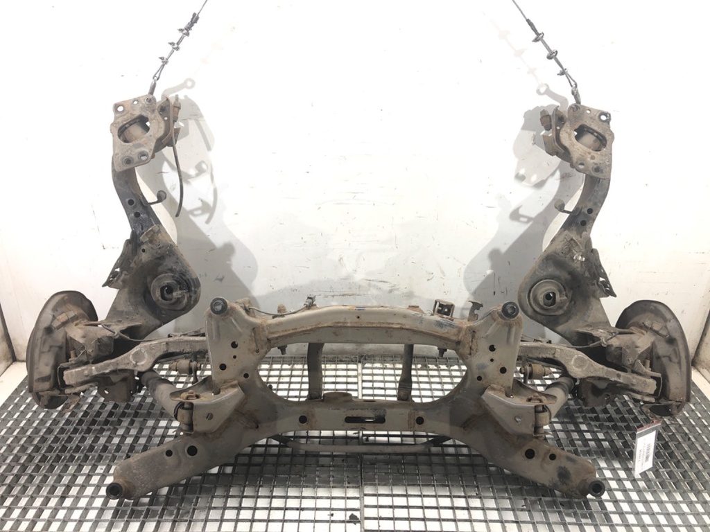 [STARK-776936] Viga trasera NISSAN QASHQAI II SUV (J11, J11_) 2013-2022