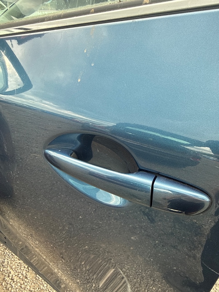 [EPE-109218] Tirador puerta delantera exterior izquierdo Mazda CX-5 KF 2018