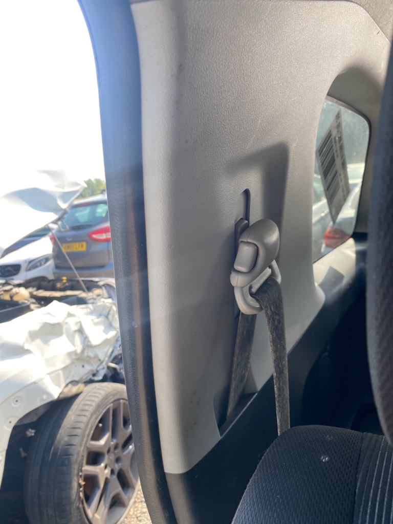 [EPE-109638] Embellecedor Pilar B Suzuki Vitara 2.4 2009
