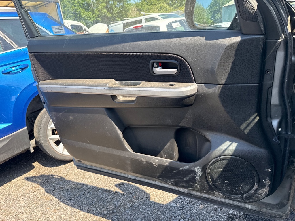 [EPE-109677] Panel interior de puerta delantera izquierdo Suzuki Vitara 2009 Gris
