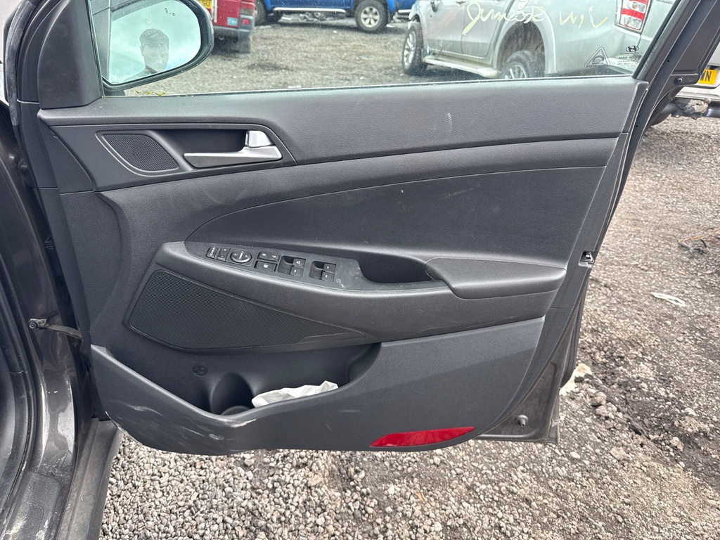 [EPE-109839] Altavoz revestimiento puerta delantera derecha Hyundai Tucson 2015