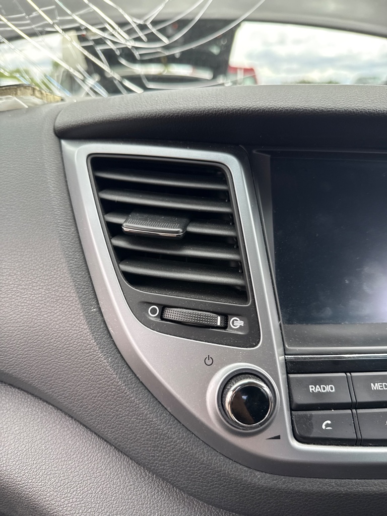 [EPE-109852] Salida de aire calefacción salpicadero Hyundai Tucson 1.7 CRDi 2015