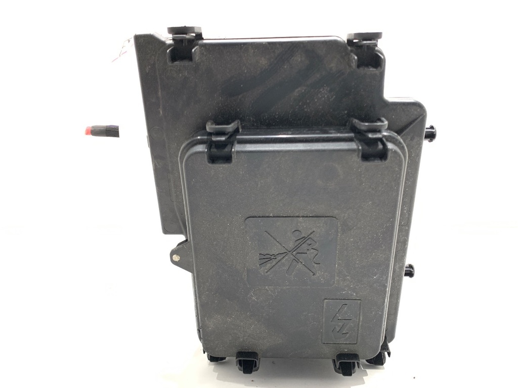 [STARK-881971] Caja de fusibles Renault Trafic III (FG_) 2.0 dCi 170 125 kW 2019-2022