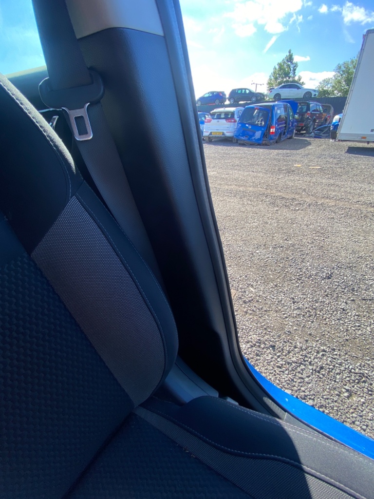 [EPE-109963] Embellecedor pilar B inferior izquierdo Nissan Qashqai MK2 J11 1.3 DIG-T 2020