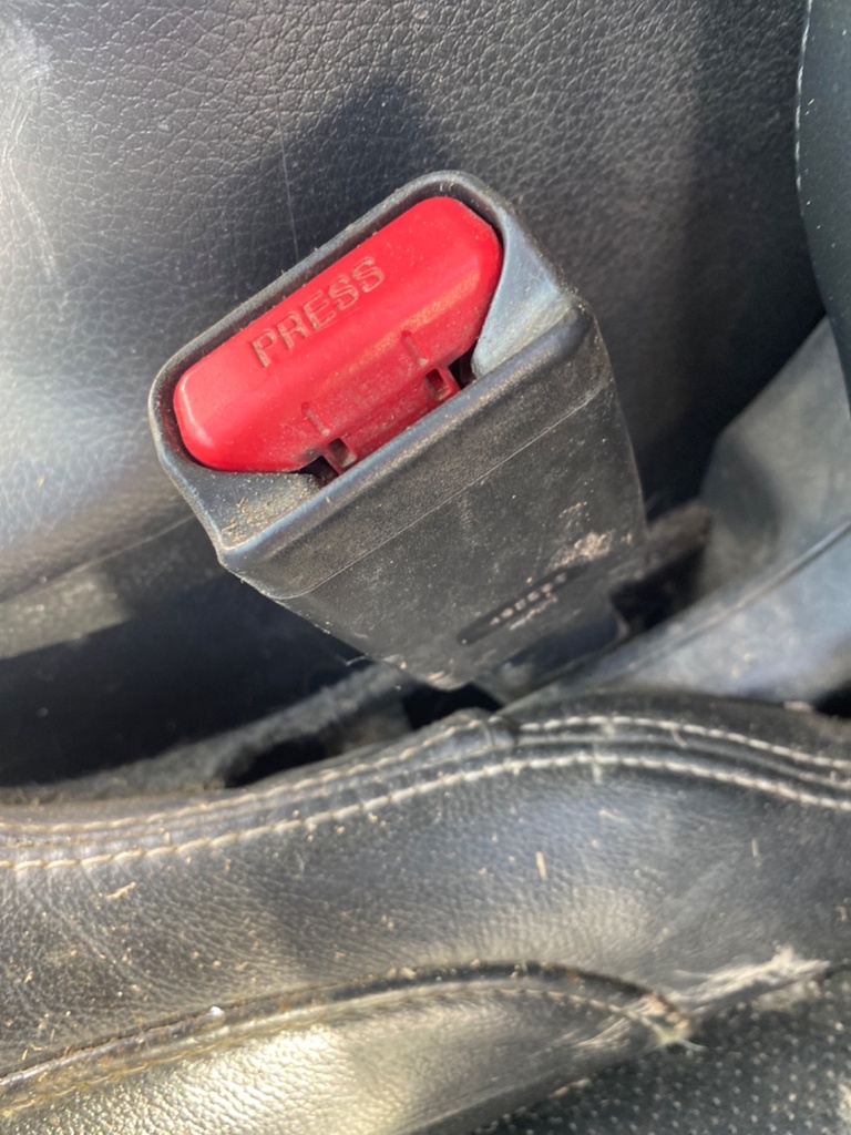 [EPE-110021] Cinturón de seguridad delantero izquierdo Nissan Navara 2.3 dCi 2016