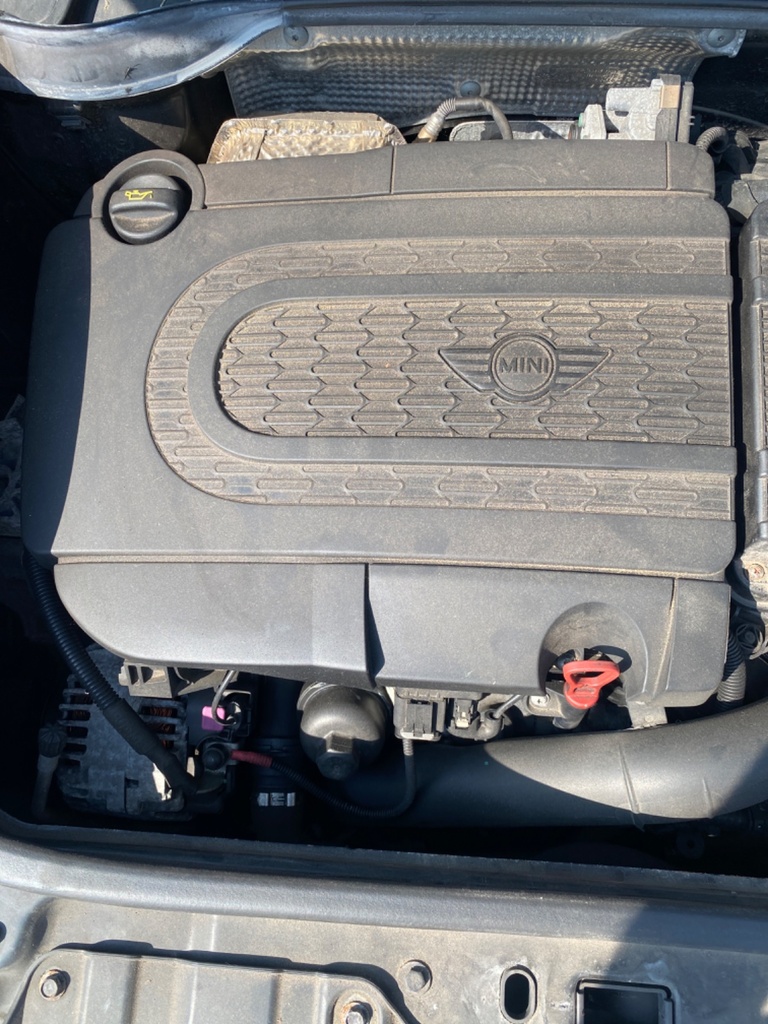[EPE-110248] Tapa de balancines Mini Countryman 2015 N47C20A N47C20K1 N47
