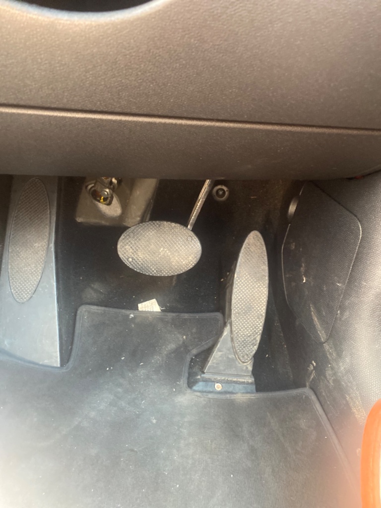 [EPE-110273] Conjunto de pedales Mini Countryman Cooper D 2015