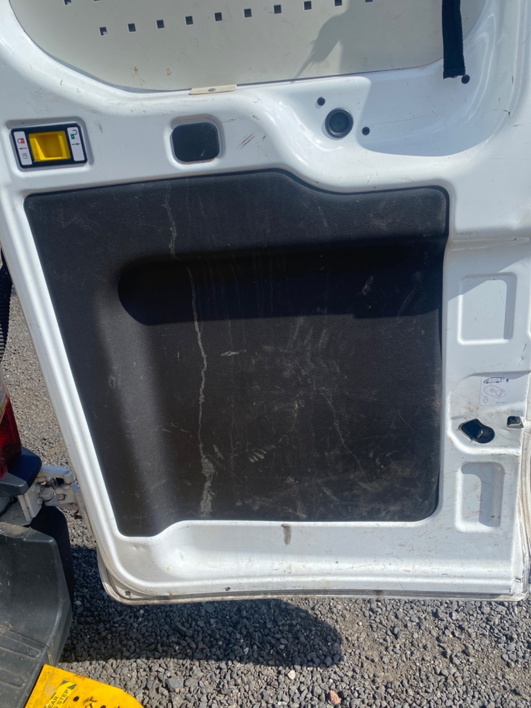[EPE-110472] Panel interior puerta trasera derecha Ford Transit 2.0 EcoBlue 2019