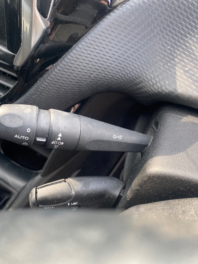 [EPE-110519] Conmutadores ECU columna de dirección Peugeot 208 1.2 PureTech 2018