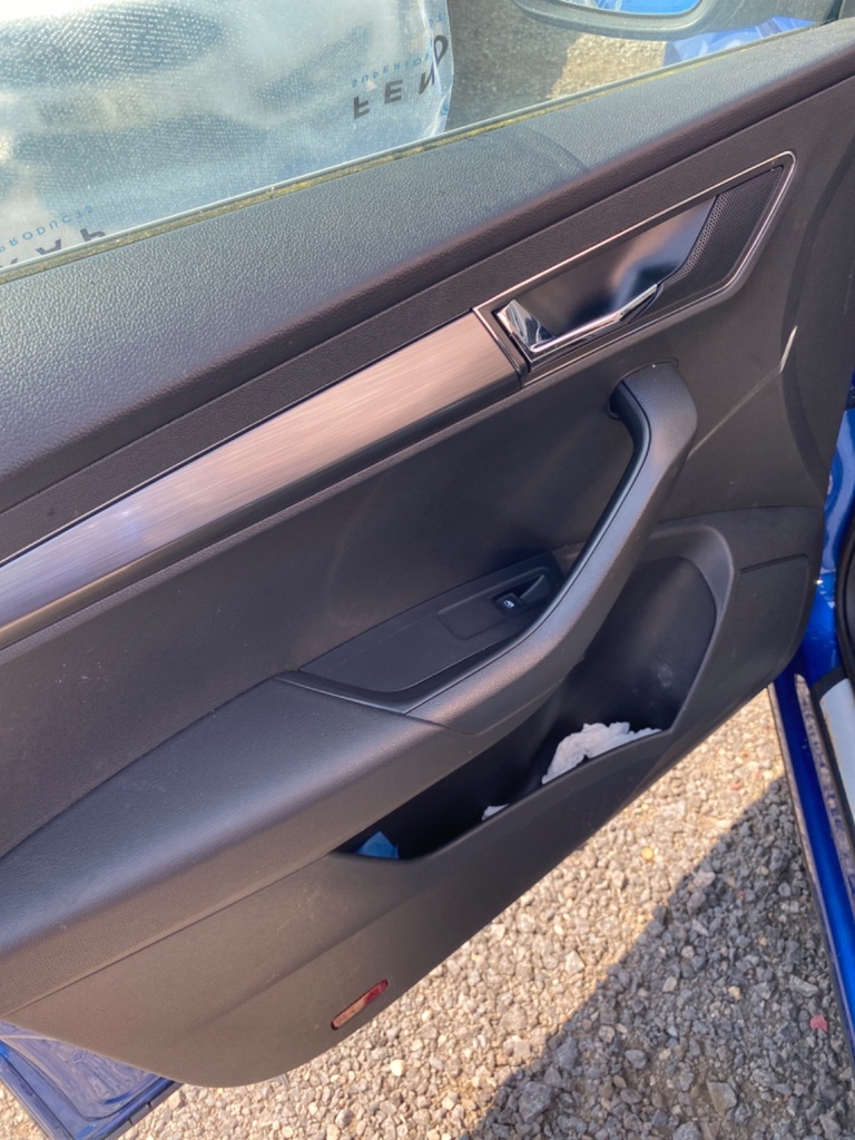 [EPE-110710] Arnés puerta delantera izquierda Skoda Karoq 2021 DPCA